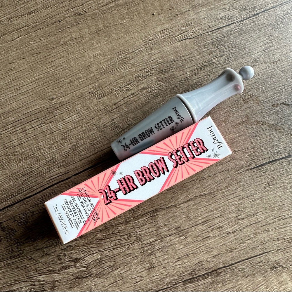 Benefit 24-hr Brow Setter clear brow gel